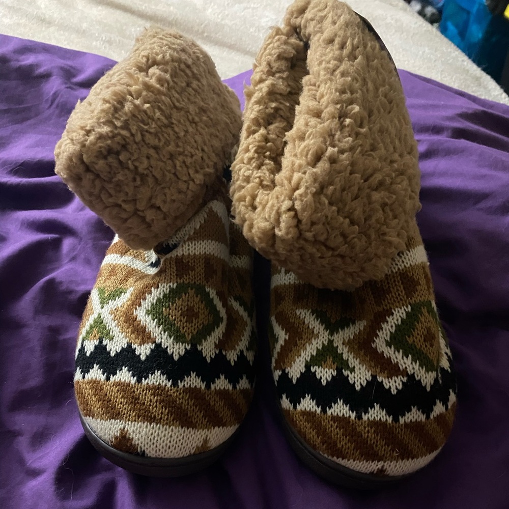 NWT muk luks slippers xl 11/12